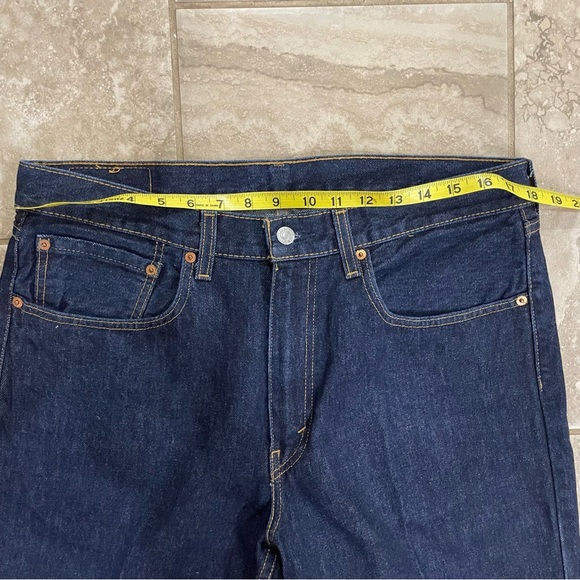 Levi’s Men’s 550 Relaxed Fit Dark Wash Jeans Size 35 x 34 - Picture 12 of 15